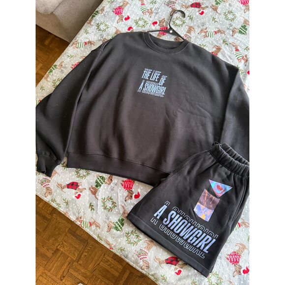 Taylor Swift - The Life of a Showgirl Merch Bundle - SIZE XSMALL - Picture 2 of 4